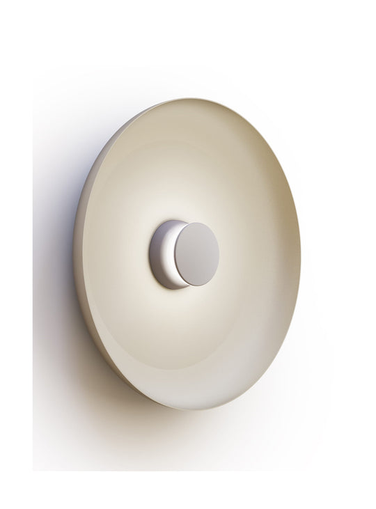 Applique murale Pablo Designs Totem, design raffiné et finition blanche élégante.