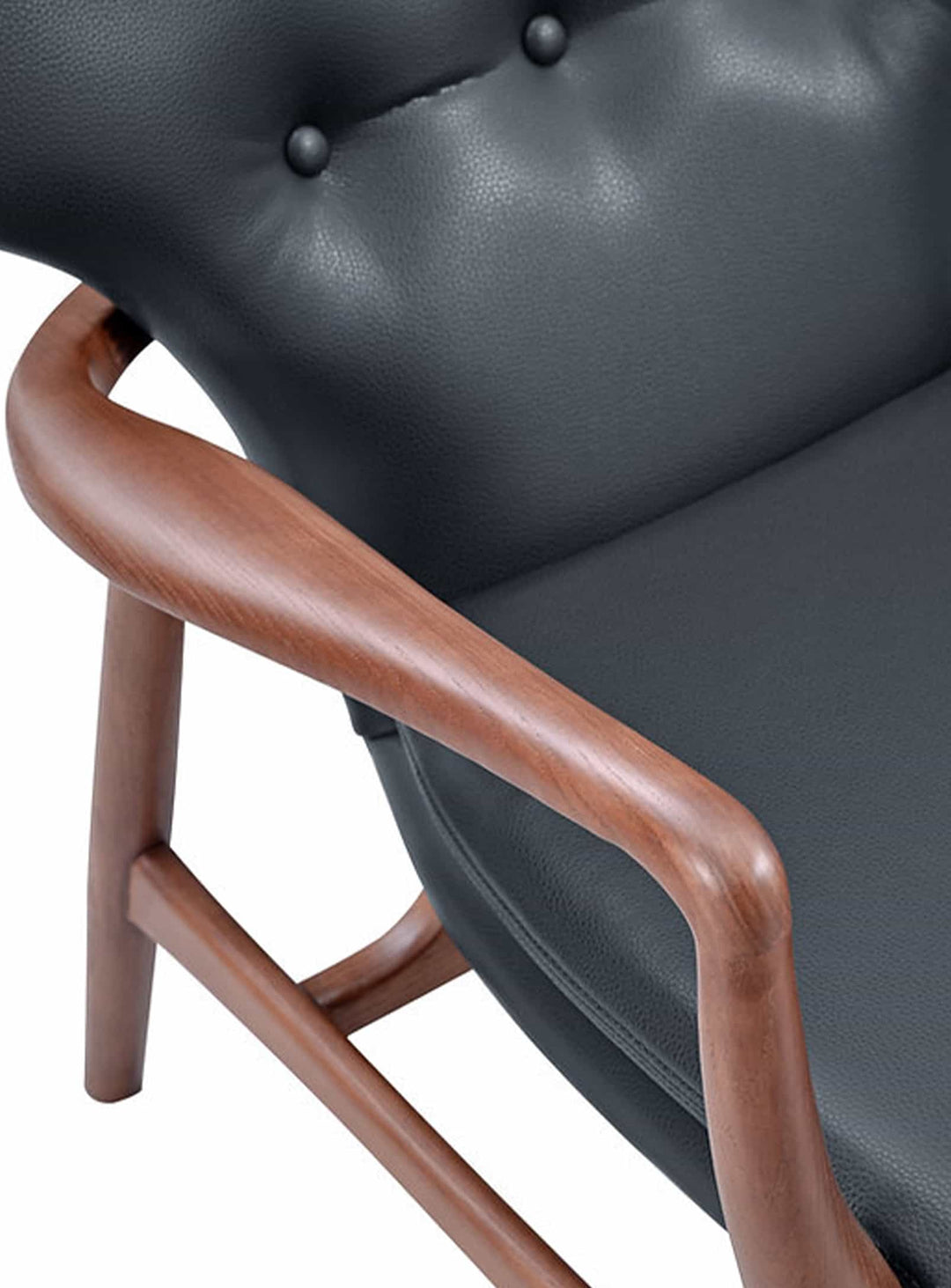 Fauteuil Peggy Classique du design, une assise confortable au style intemporel pour salon, chambre ou coin lecture. cuir noir