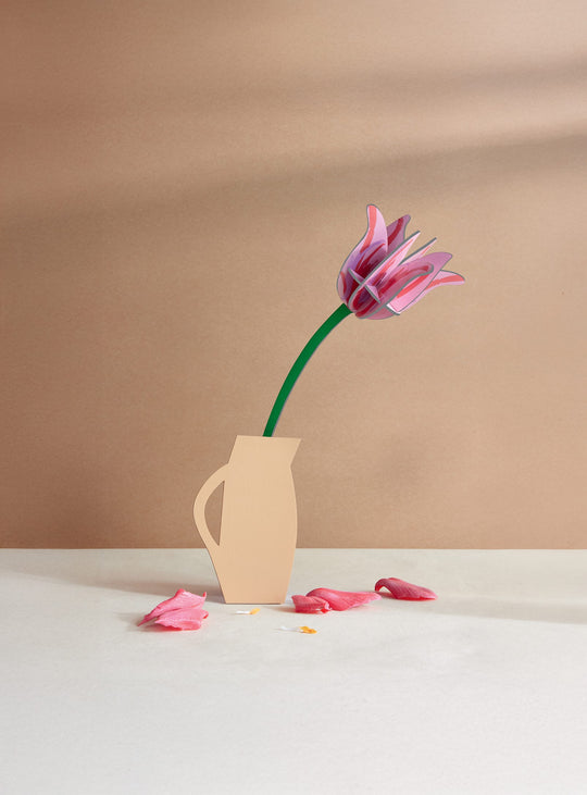 Fleur décorative Tulipe Rose Studio ROOF : une tulipe en papier 3D douce et élégante.