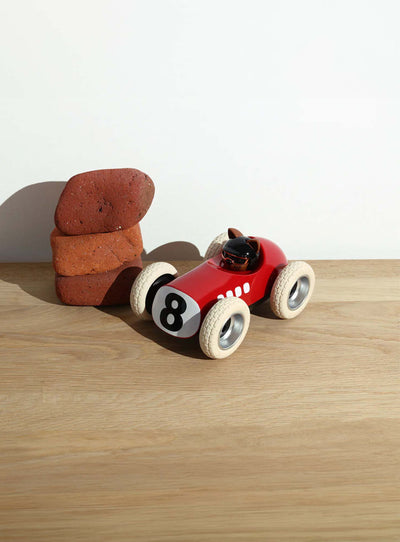 Voiture Egg Roadster Playforever, mini roadster stylé pour enfants et collectionneurs. hardy