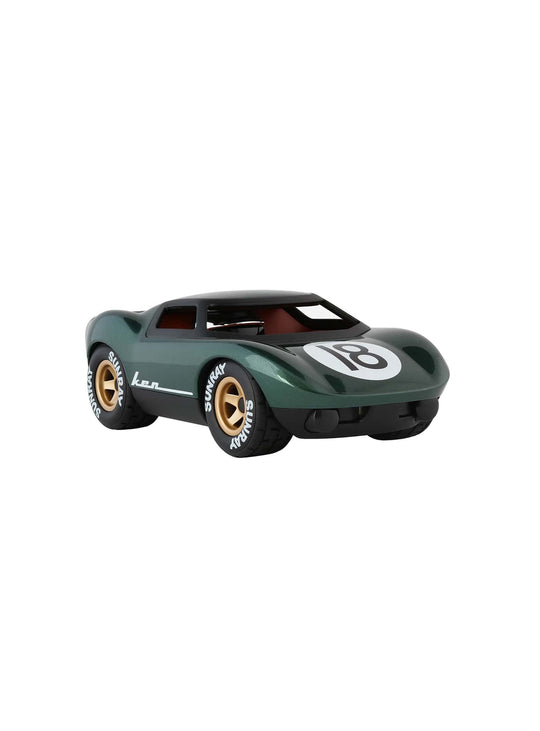 Voiture design Ken de Playforever : puissance et style intemporel. Vert.