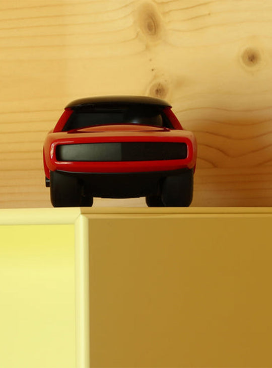 Voiture Leadbelly Playforever, silhouette puissante inspirée des années 60. vincent