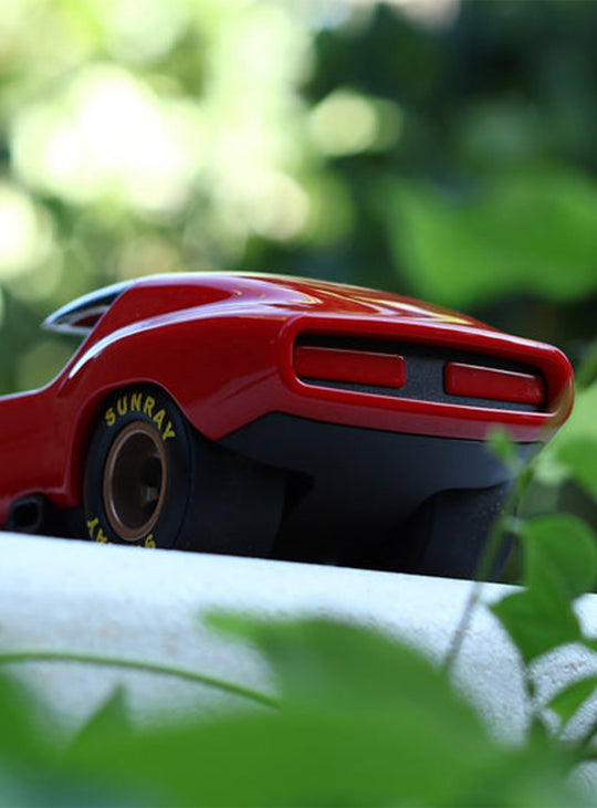 Voiture Leadbelly Playforever, muscle car miniature au look audacieux. vincent