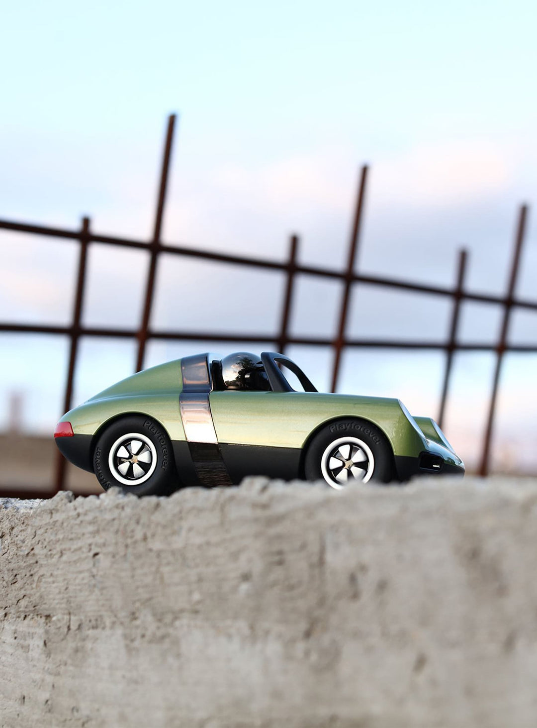 Voiture Luft Playforever : jouet chic et déco pour petits et grands. Hopper.