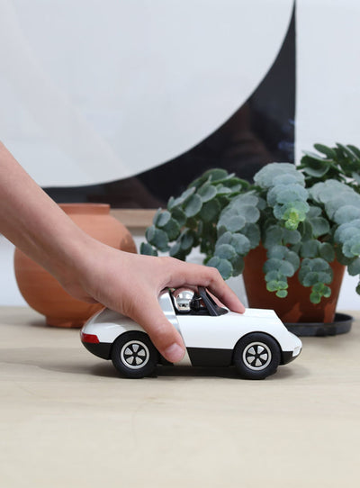 Jouet Luft de Playforever : esthétique classique et solidité assurée. Pfeiffer.