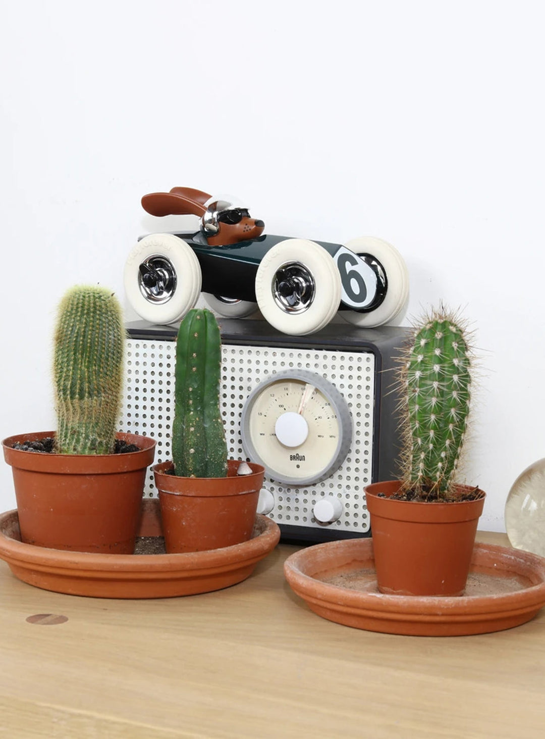 Voiture de course Rufus Playforever : élégance vintage et solidité. Vert.