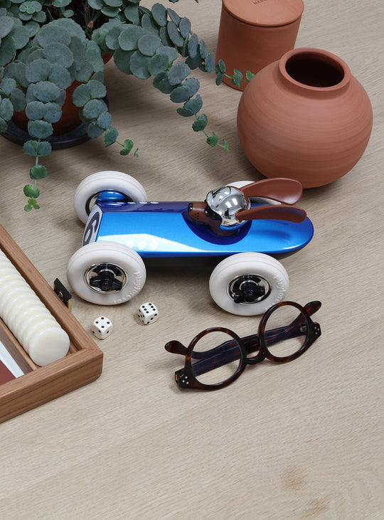 Jouet Rufus Playforever : voiture emblématique au style intemporel. Bleu.