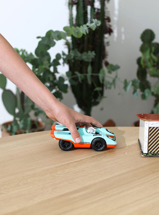 Jouet Zemonsta Playforever : machine miniature au style féroce. klaus