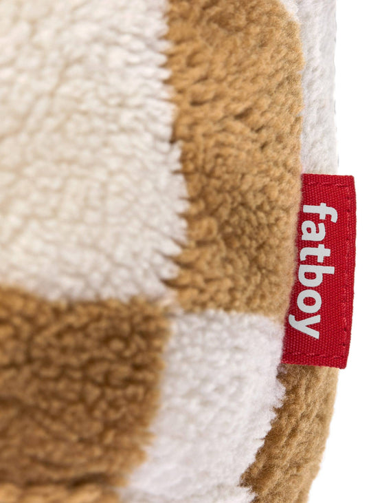 Pouf Point Teddy Chess moelleux de Fatboy, design à carreaux au look contemporain. amande et creme