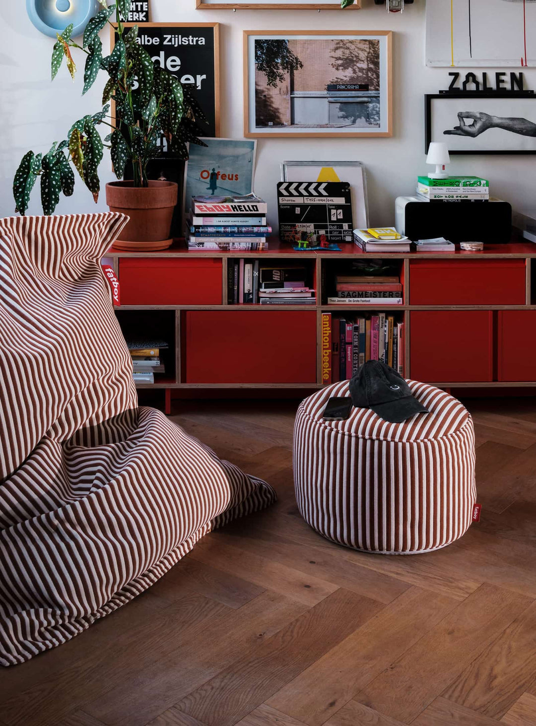 Pouf Point Terry en tissu éponge durable de Fatboy, douceur longue durée. cognac et crème