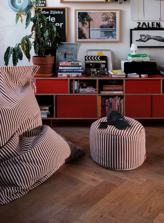 Pouf Point Terry en tissu éponge durable de Fatboy, douceur longue durée. cognac et crème