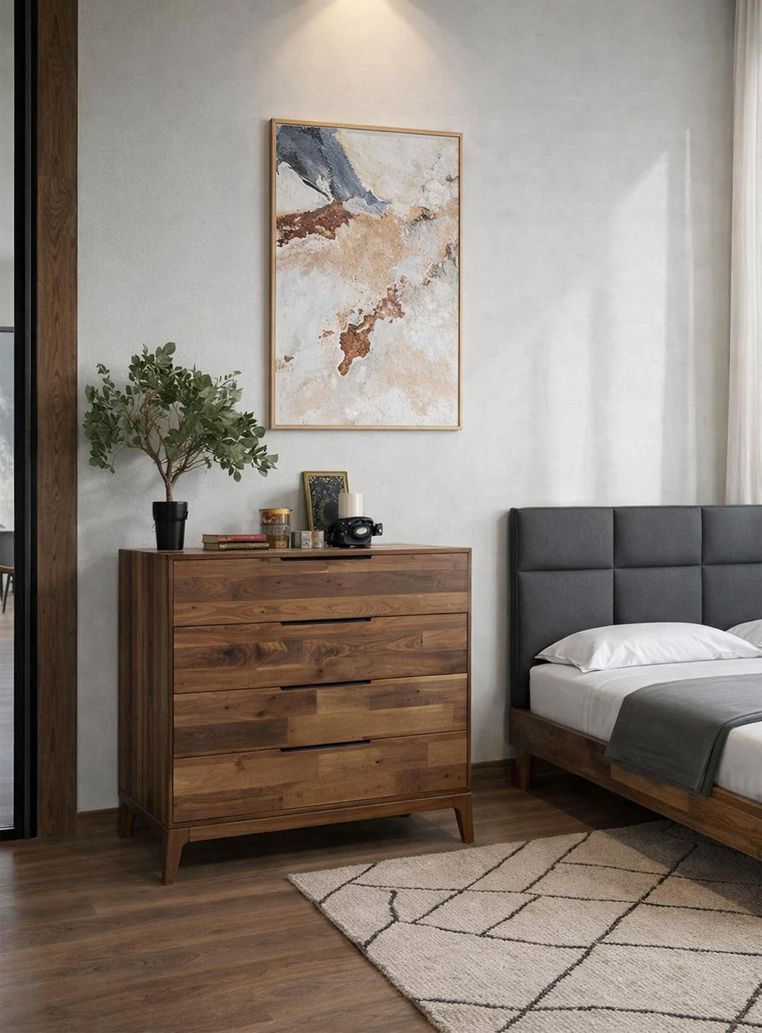 Commode à 4 tiroirs Remix en bois d’acacia, rangement pratique et style naturel.