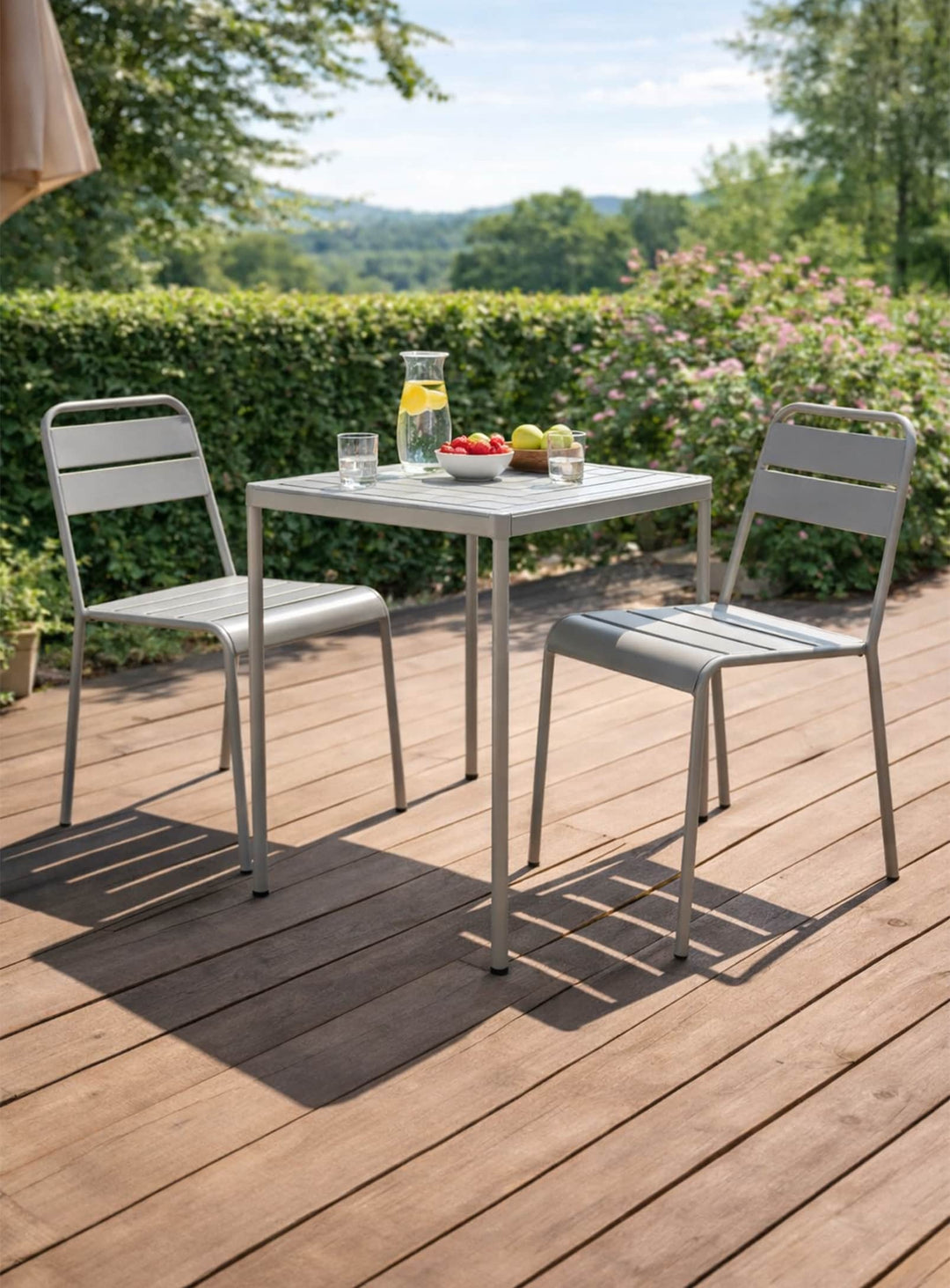 Chaise Rosco parfaite pour café, hôtel ou jardin. gris