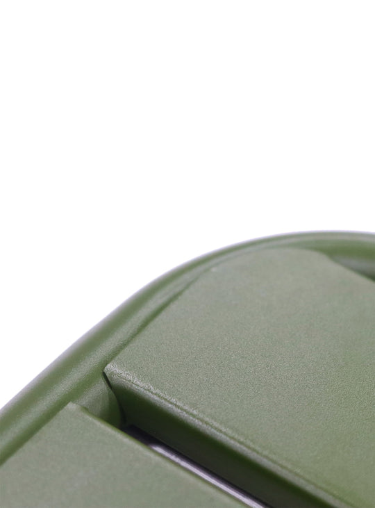 Table extérieure Rosco : carrée, résistante, facile à déplacer. vert