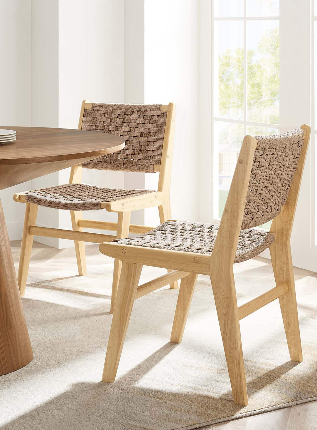Chaises à dîner Saoirse en bois et corde tressée, design contemporain et élégant. naturel