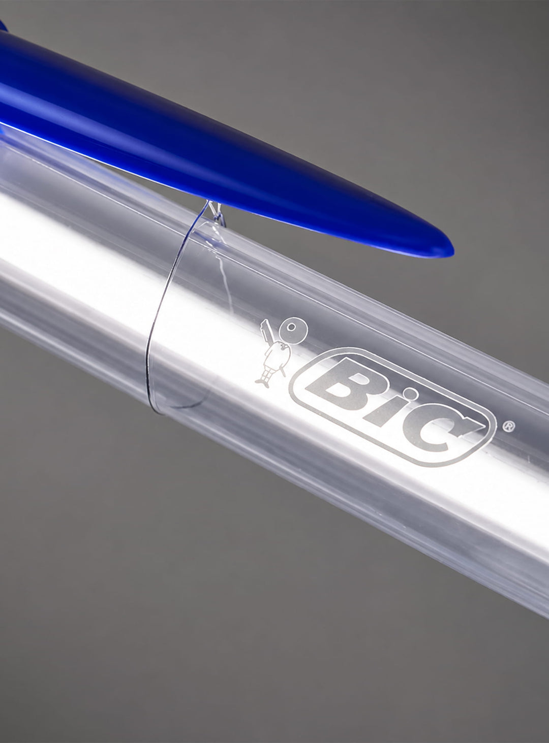 Découvrez la lampe Seletti BIC, une pièce design pour salon, bureau ou commerce. bleu