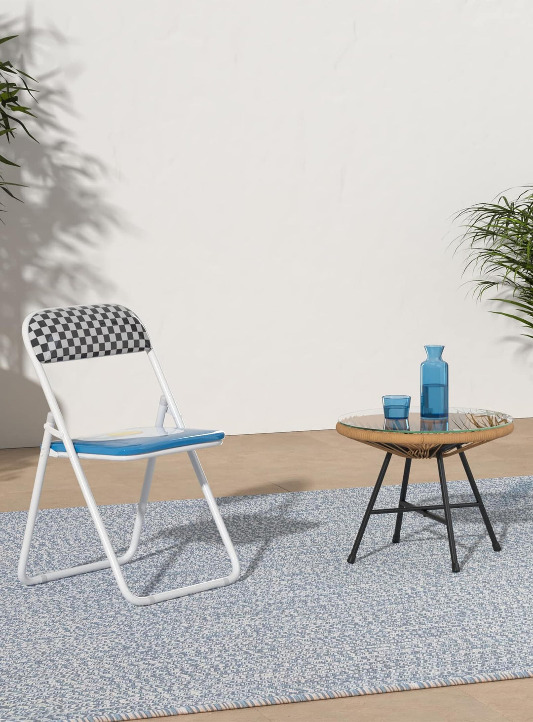 Chaise pliante Blow Egg de Seletti mobilier pliant graphique.