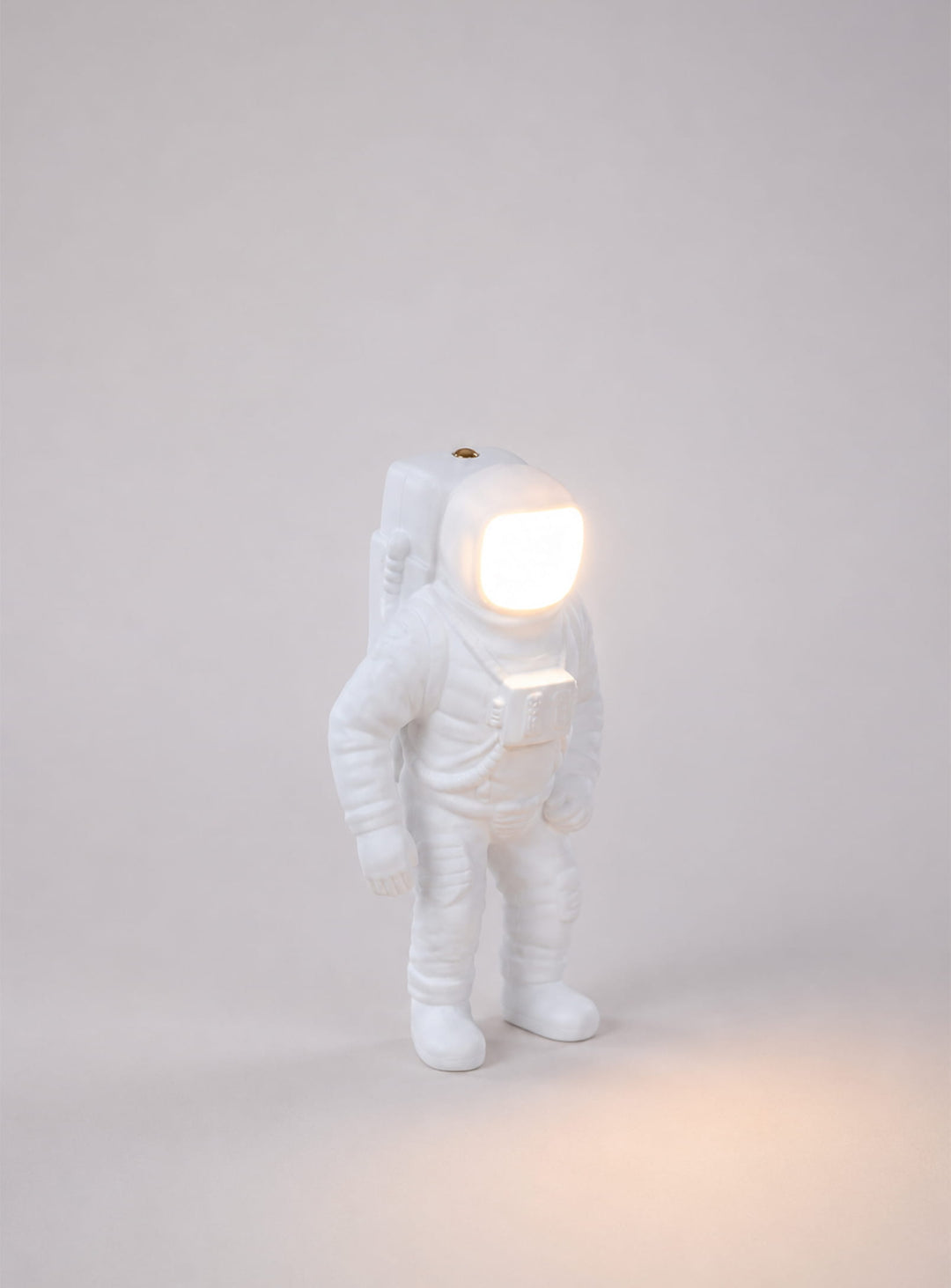 Lampe de table Flashing Starman Seletti : une veilleuse originale pleine d'humour et de poésie.