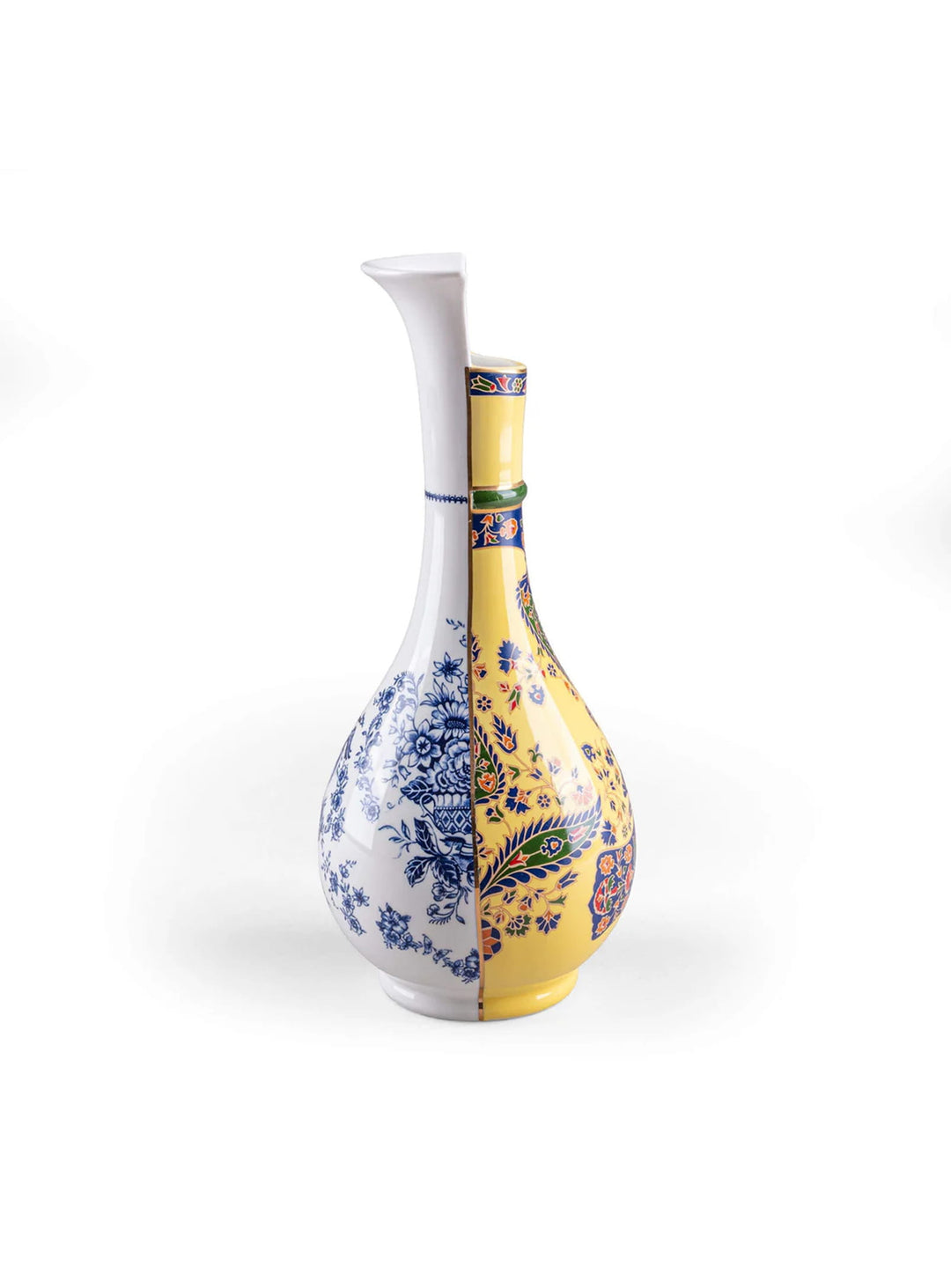 Vase Hybrid Chunar de Seletti, porcelaine et motifs signés Ctrl-Zak.