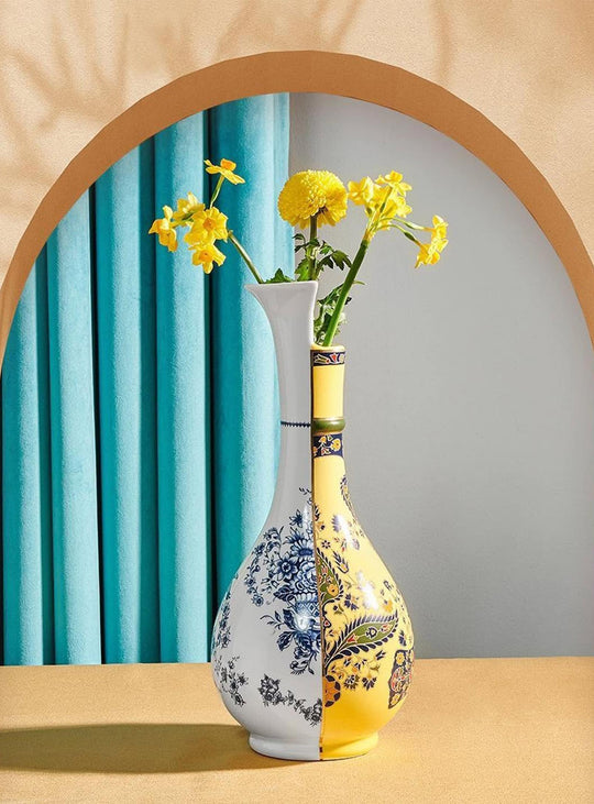 Vase Hybrid Chunar de Seletti, vase en porcelaine au design artistique.