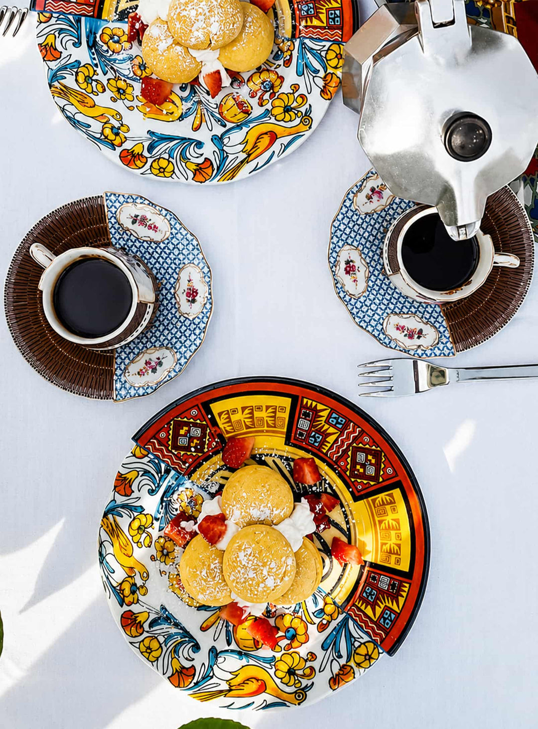Tasse à café Hybrid de Seletti, alliance de traditions et design contemporain. djenne