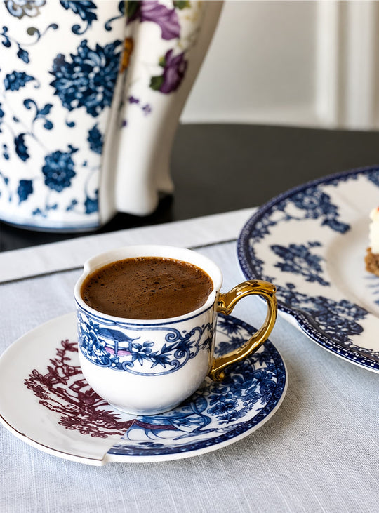 Tasse à café Hybrid de Seletti, une tasse design en Bone China aux décors uniques. eufemia