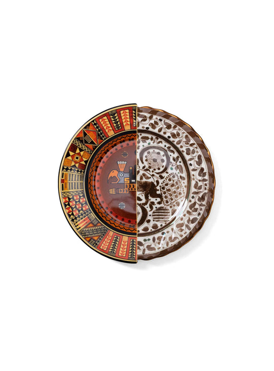 Assiette plate Hybrid Seletti en porcelaine pour une table originale et raffinée. lothal