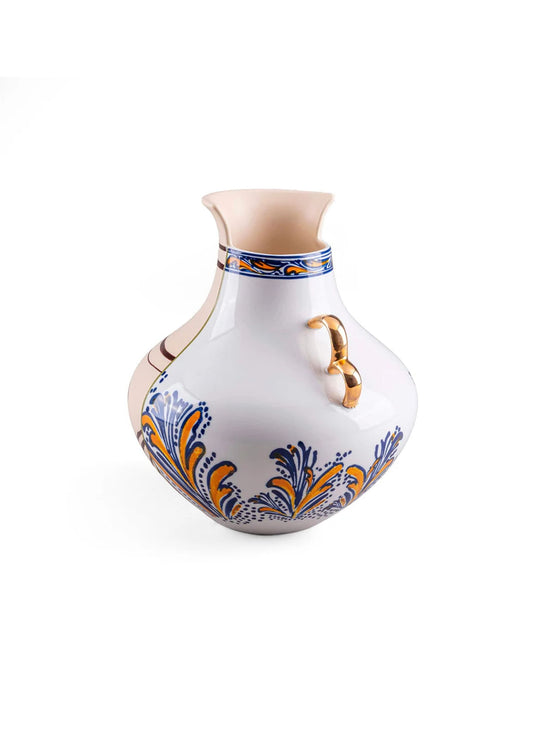Vase Hybrid Nazca de Seletti, design contemporain inspiré des traditions.