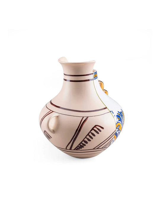 Vase Hybrid Nazca de Seletti, objet déco en porcelaine au style unique.