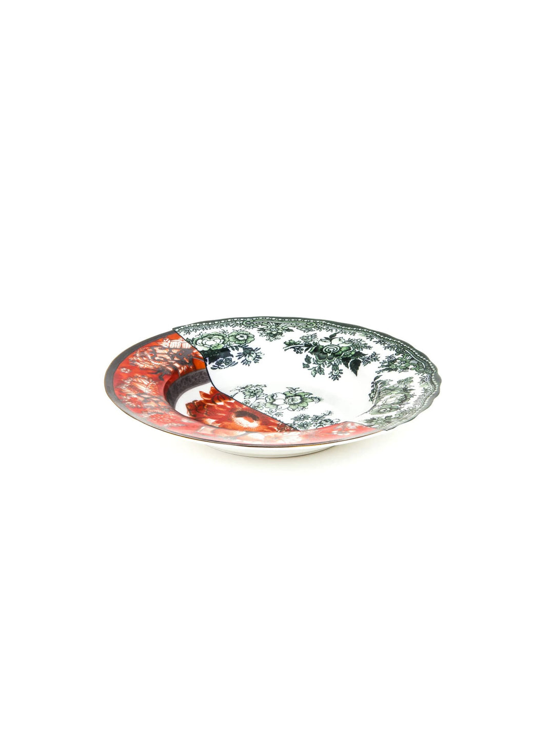 Assiette creuse Hybrid Seletti : une porcelaine raffinée aux motifs artistiques uniques. cecilia