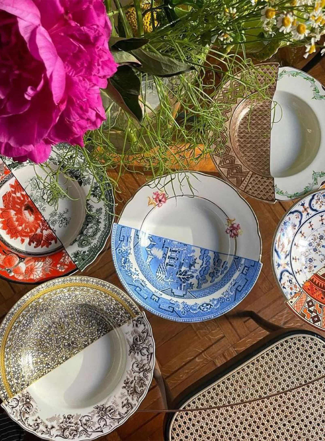 Assiette creuse Hybrid Seletti : les décors Tula, Cecilia, Malao, Agroha et Sofronia.