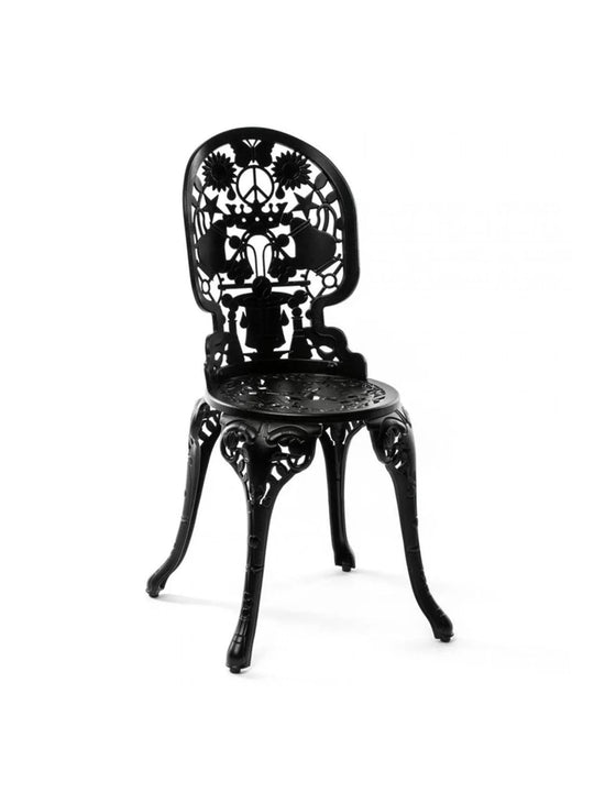 Chaise Industry Seletti : chaise extérieure design, style victorien revisité. noir