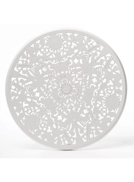 Table ronde Industry Seletti : table design aluminium, motifs sculptés et style audacieux. blanc