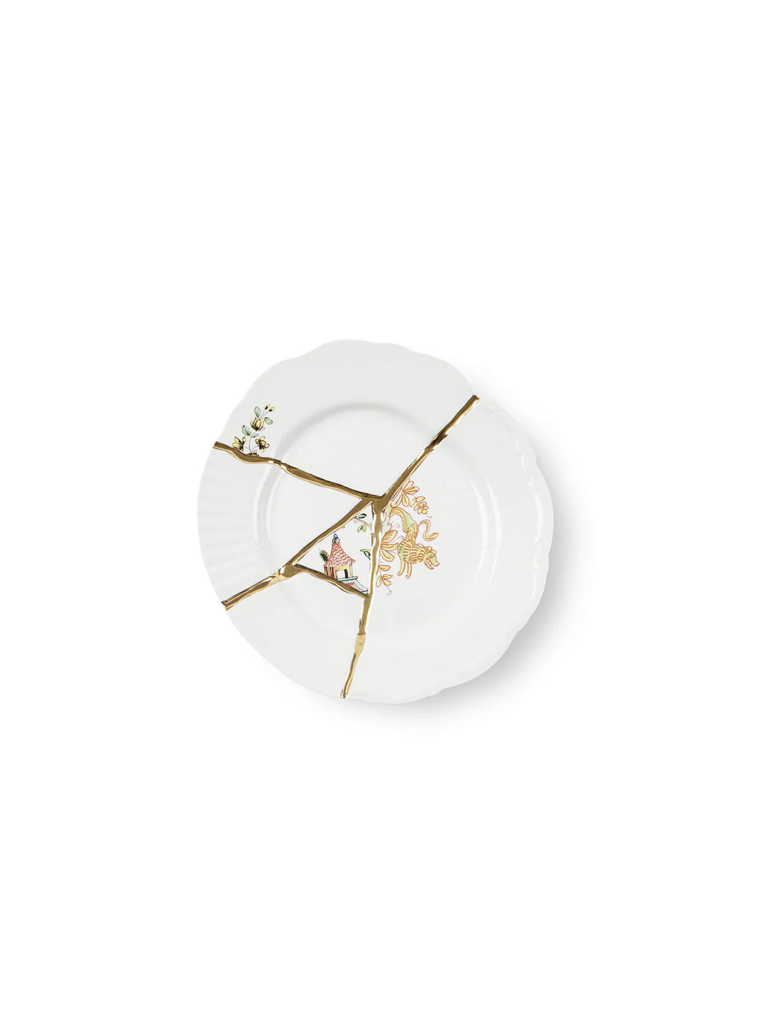 Assiette à dessert Kintsugi Seletti en porcelaine blanche rehaussée de précieuses finitions dorées. 02