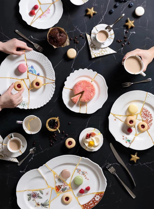 Assiette à dessert Kintsugi Seletti : un objet d'exception pour sublimer chaque fin de repas.