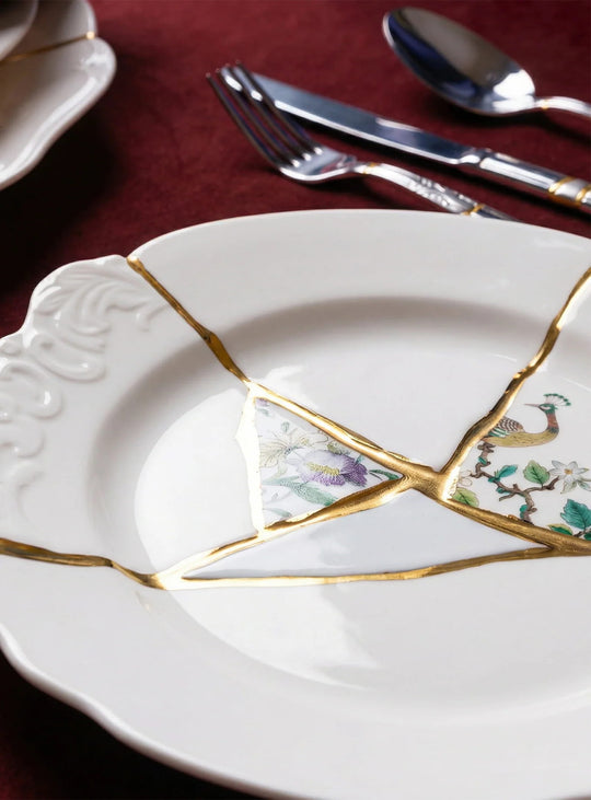 Assiette à dîner Kintsugi Seletti : un objet décoratif aussi beau que fonctionnel. 02