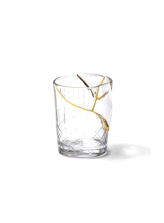 Verre Kintsugi Seletti : une pièce élégante entre objet décoratif et art de la table.