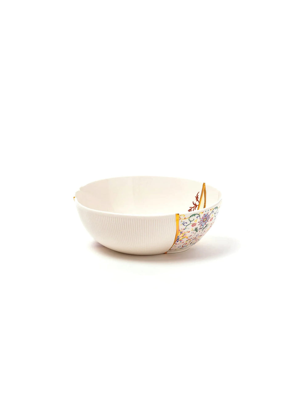 Bol à salade Kintsugi Seletti inspiré de l'art japonais du kintsugi et de ses fissures d'or. 01
