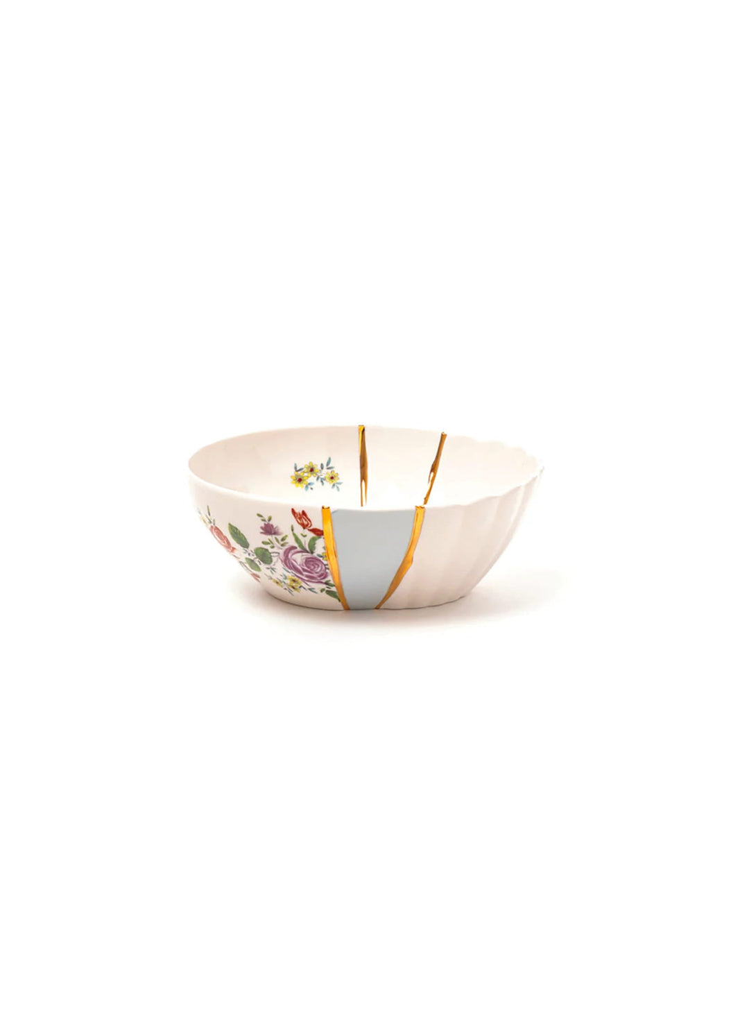 Bol à salade Kintsugi Seletti en porcelaine blanche aux finitions dorées uniques. 03