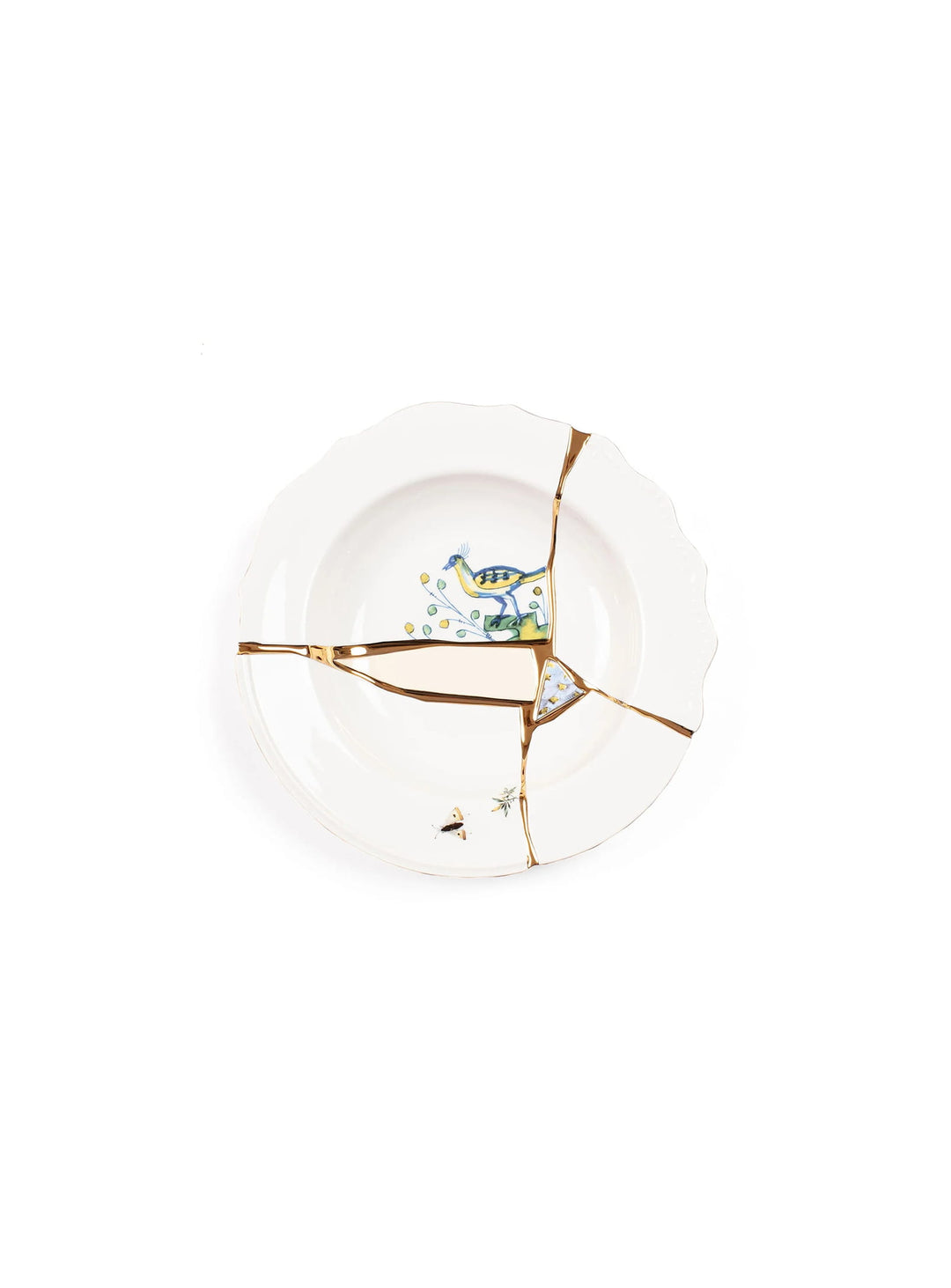 Assiette creuse Kintsugi Seletti avec détails dorés pour sublimer soupes, pâtes et risottos. 02
