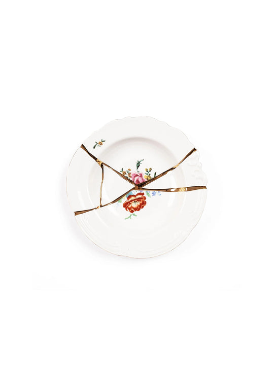 Assiette creuse Kintsugi Seletti : l'élégance de la porcelaine rehaussée par la dorure. 02