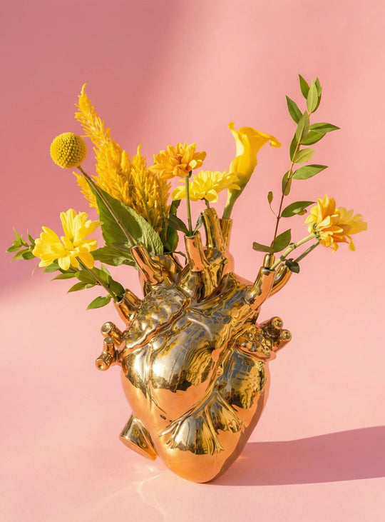 Vase Love in Bloom Seletti : une pièce sculpturale pour une décoration audacieuse. or