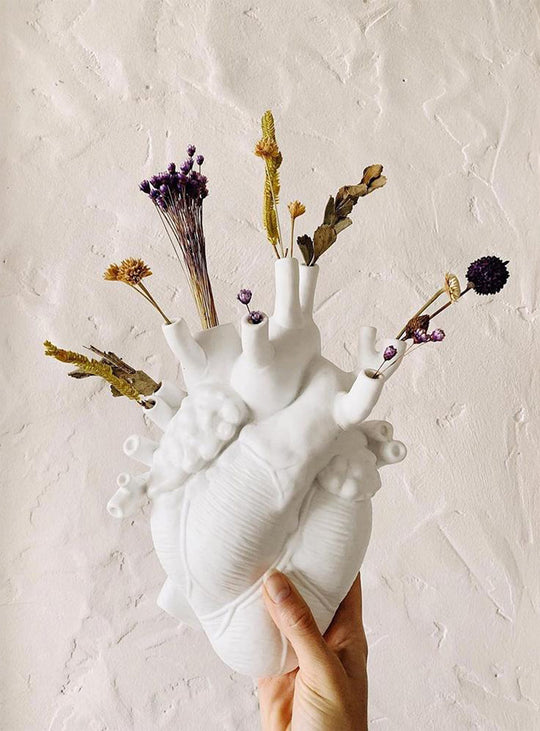 Vase Love in Bloom Seletti : un vase en forme de cœur signé Marcantonio au design iconique. blanc