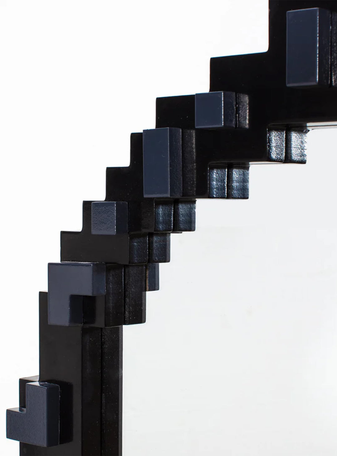 Miroir Bomb Seletti Pixel : miroir design iconique, inspiration 8-bit et look pop moderne.
