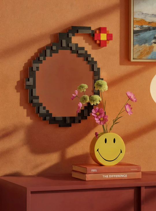 Miroir Bomb Seletti Pixel : miroir design rétro gaming, pièce déco originale et contemporaine.