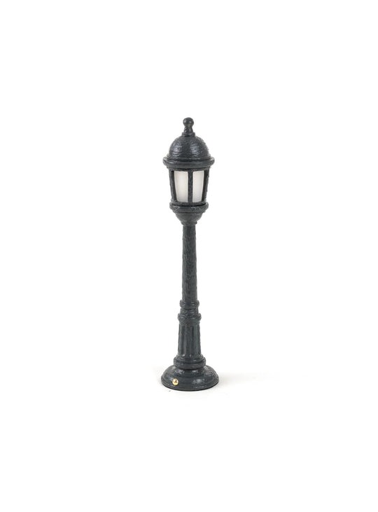 Lampe de table Street Lamp Seletti : une création originale avec éclairage LED doux. noir