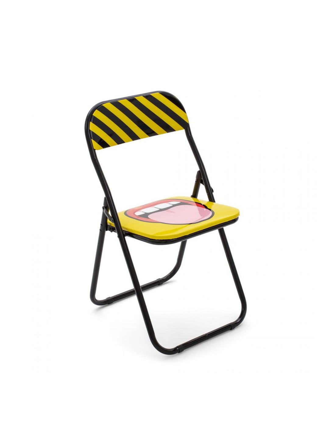 Chaise pliante Blow Tongue de Seletti design pop art bouche graphique.