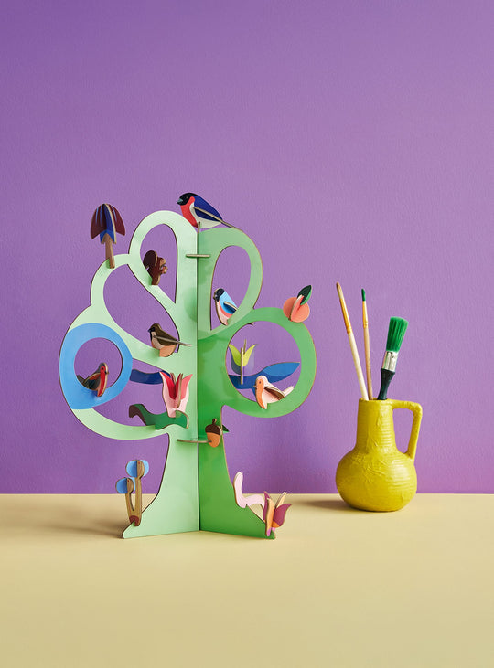 Sculpture 3D L’Arbre chantant de Studio Roof, nature et imagination en couleur.