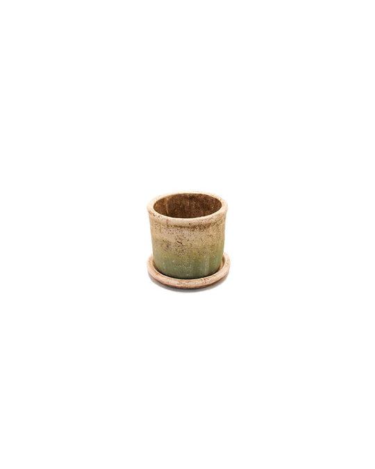 Cache-pot Siya au style rustique, idéal pour sublimer vos plantes d’extérieur. petit