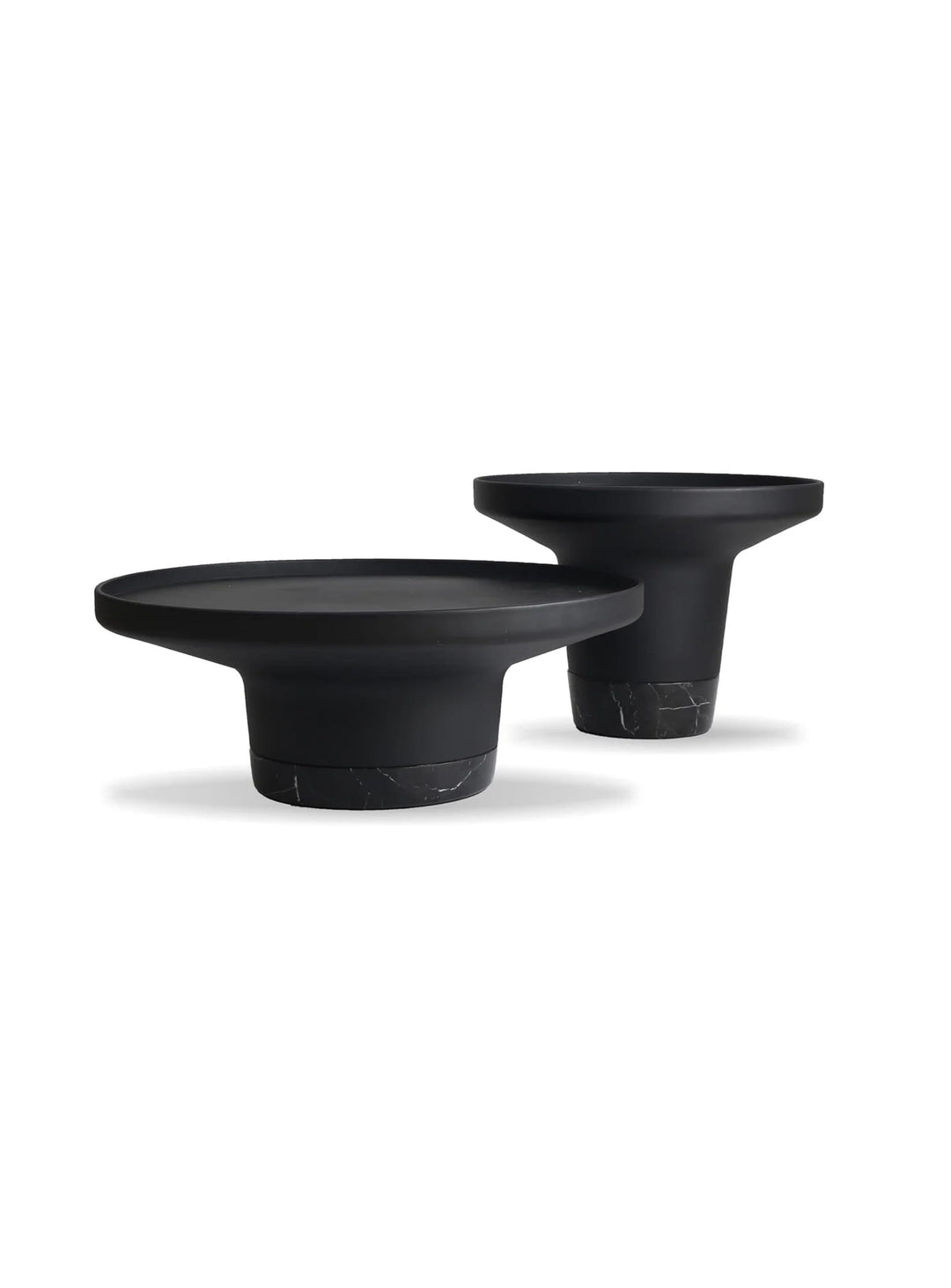Table à café ronde Spacer : marbre noir raffiné et structure en aluminium.